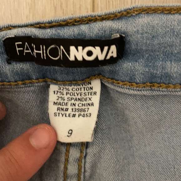 FASHIONNOVA JEANS - Picture 3 of 3